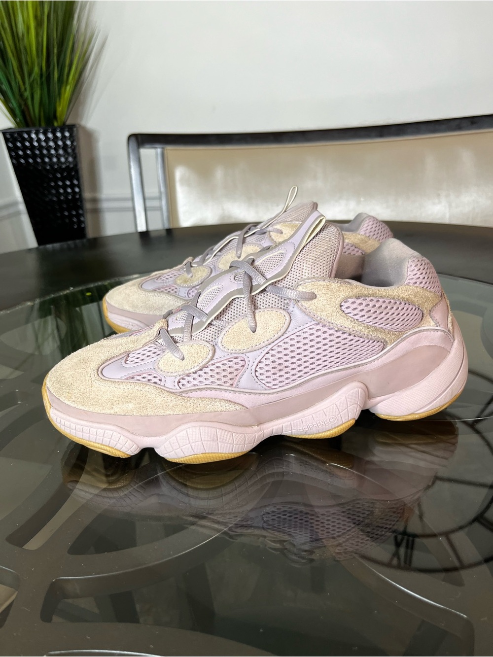Adidas Yeezy 500 Soft Vision
FW2656 lilac mesh Suede
Low Top Sneakers Men Sz 12